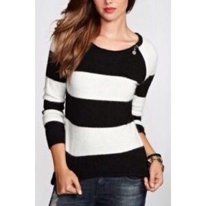 🌀 Black and White Soft Sweater 🌀