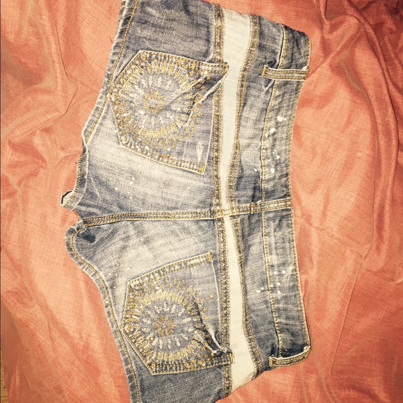 Shorts - Picture 2 of 2