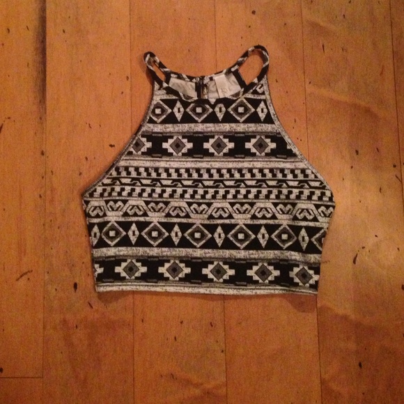 Black and white crop top!