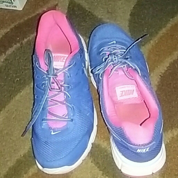 Nike revolution 2 running shoes