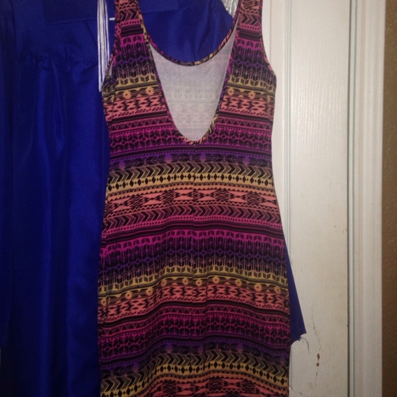 Tight fit dress - Picture 2 of 2