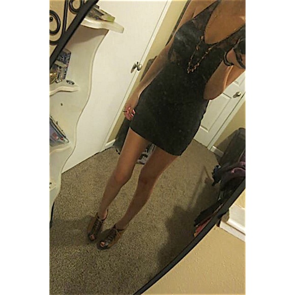 Black lace dress - Picture 1 of 2