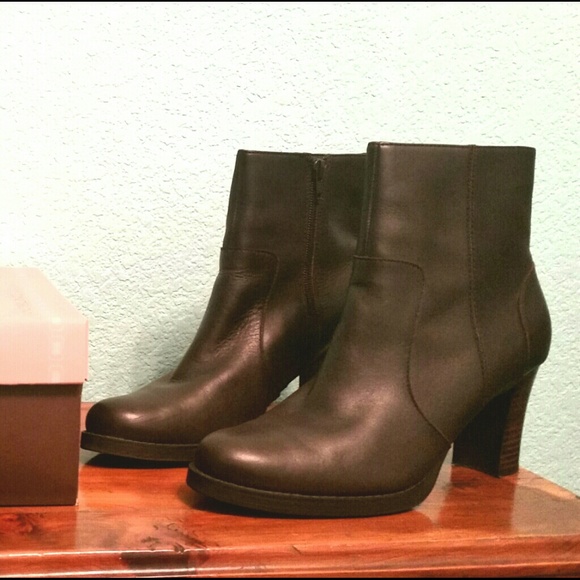 Bandolino Boots - Bandolino Booties. Brown leather. 8 1/2