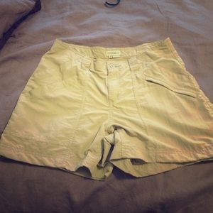 📍Tan cargo style shorts 8