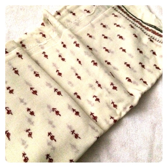 Rose print shawl