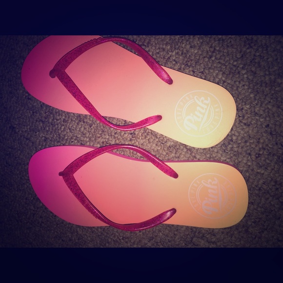 Size 9 Victoria Secret Flip Flops 💖