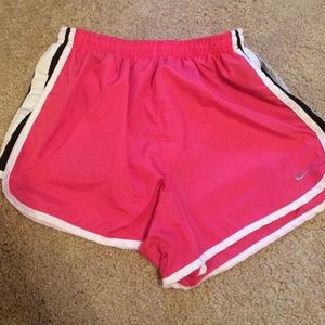 SOLD 🚫🚫🚫🚫🚫🚫Nike dri- fit shorts, size small!
