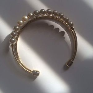 Gold Pearl Bracelet