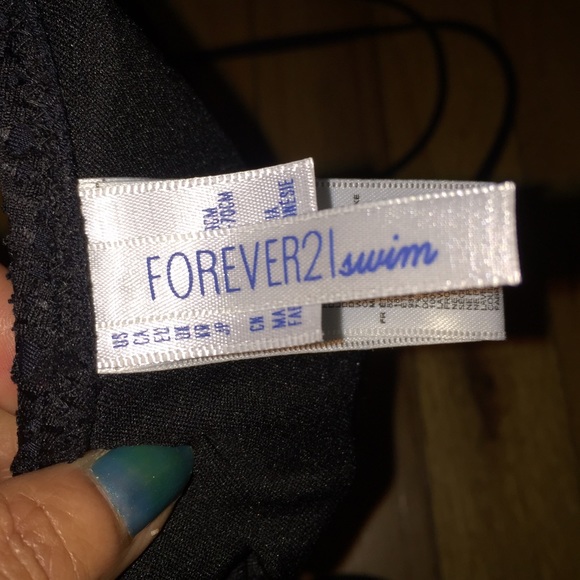 Black one piece swimwear - Picture 2 of 4