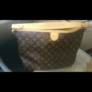 Authentic Louis Vuitton delightful pm