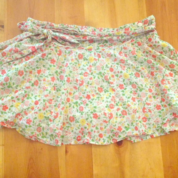 American Eagle Floral Skirt, Size Large