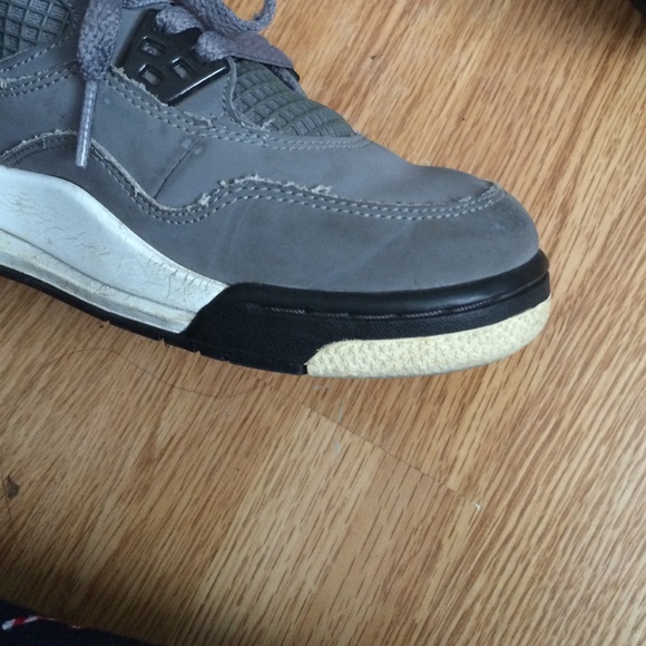 Jordan cool grey 4s size 5y - Picture 4 of 4