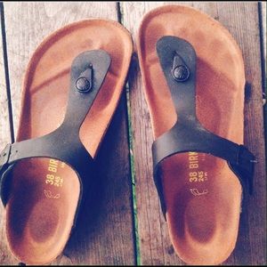 ✨hold✨Black Gizeh Birkenstock Sandals