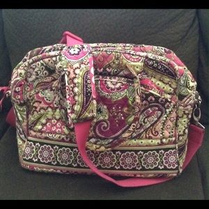 Vera Beadley Very Berry Paisley Metropolitan