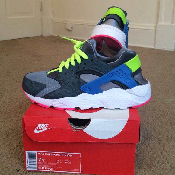 Lightly worn huarache run.