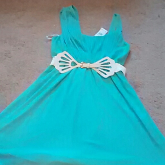 A blue dress with a white belt!