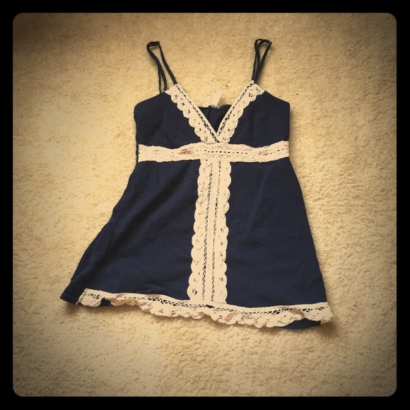 Blue and white top