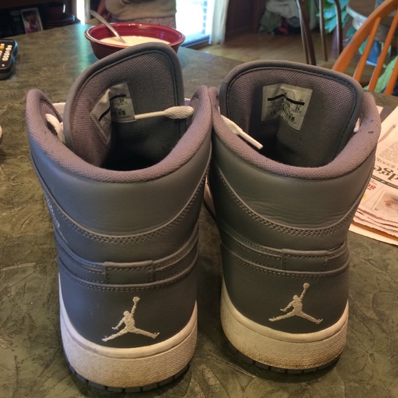 Men's grey Nike Air Jordan's size 11 - Picture 3 of 4