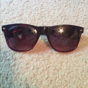 Dark pink/black animal print sunglasses