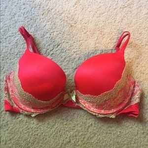 Adorable 34D bra