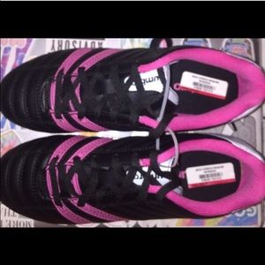 Cleats size 6.5