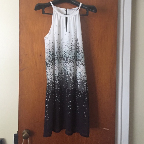 New York & Company Dresses & Skirts - 💙 LOVELY NY&CO DRESS💙