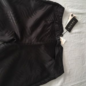 Gucci pants size 44