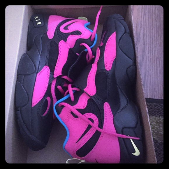 New Nike Air Speed Turf