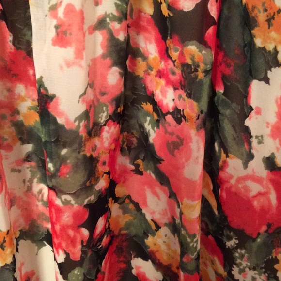 Strapless High-Low - Picture 2 of 4