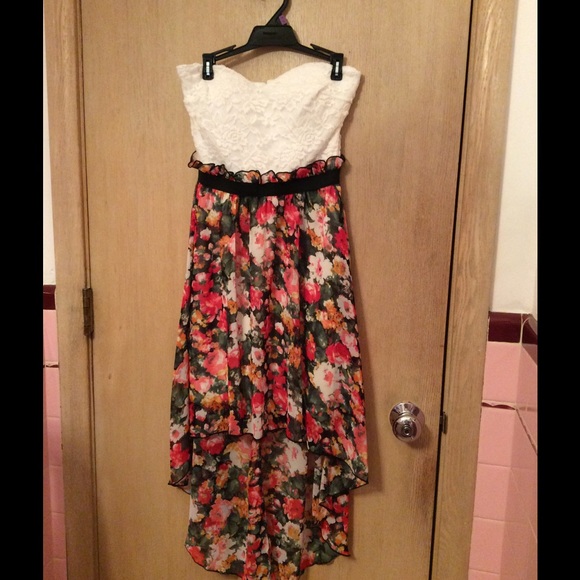 Strapless High-Low - Picture 4 of 4