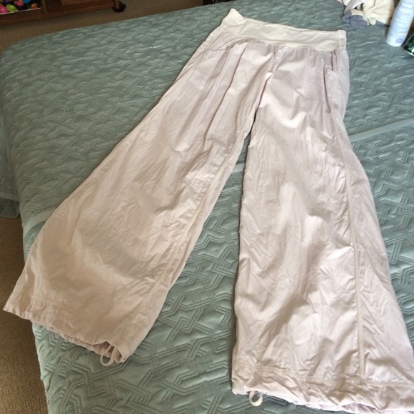 Lululemon dashriti pant in sand