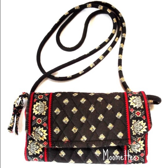 Vera Bradley Handbags - 💗 Vera Bradley Classic Black Small Wallet Purse