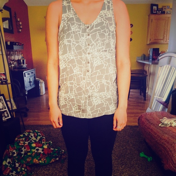 Gray and white top