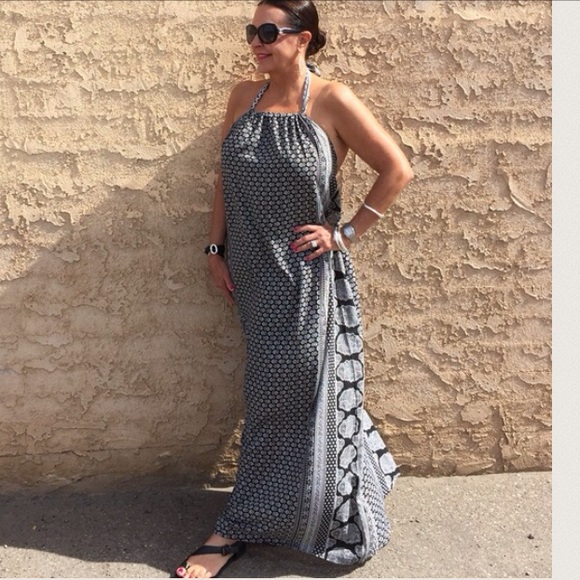 ❗️SALE❗️  🆕LISTING Halter Black & White Maxi