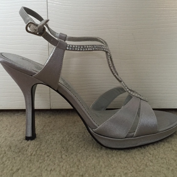 Heels - Picture 2 of 2