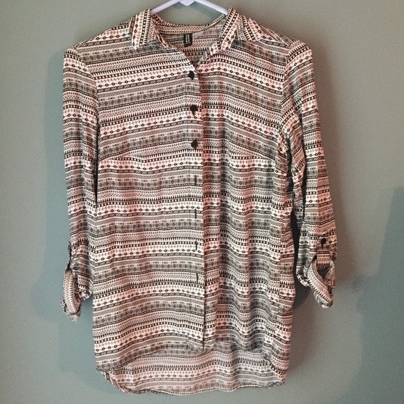 Aztec button up - Picture 1 of 3