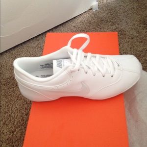 ~~~~ON HOLD~|~~~~NEW IN BOX Nike cheer shoes