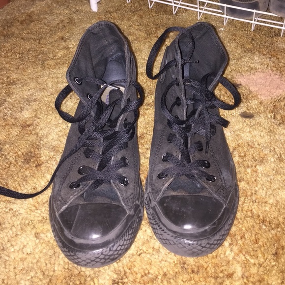 Black converse