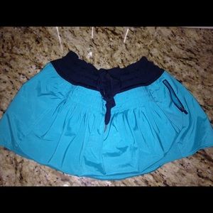 Size 6 run track skirt