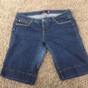 Torrid denim shorts size 16