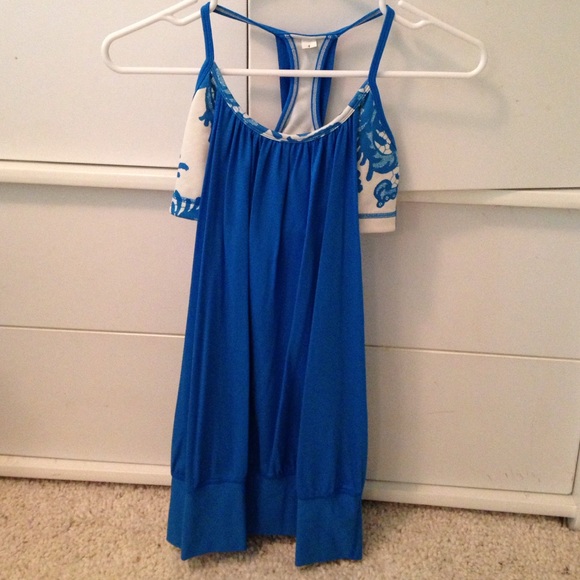 Lululemon tank size 4