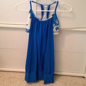 Lululemon tank size 4