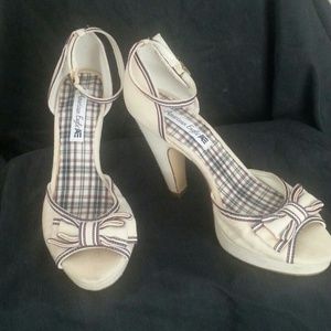 Sexy American Eagle heels