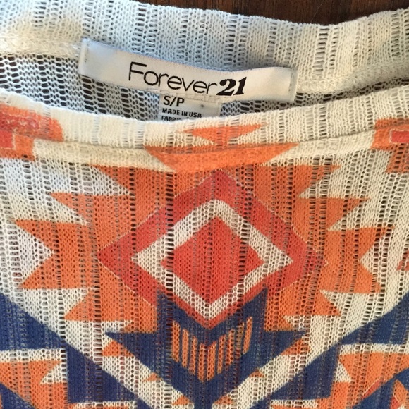 Aztec knit top. - Picture 2 of 2