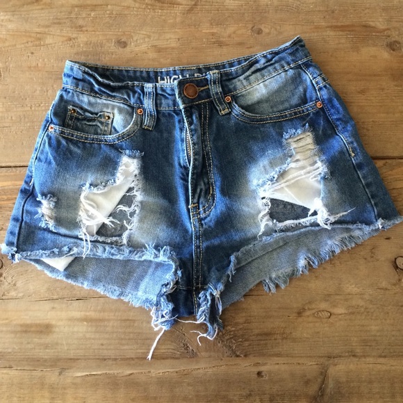 High wasted shorts