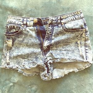 High-rise Short Shorts!