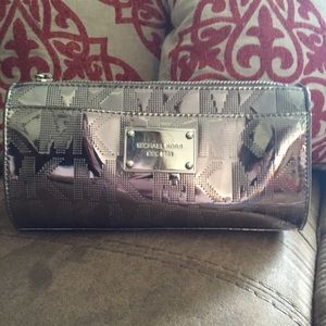 Michael Kors make up bag