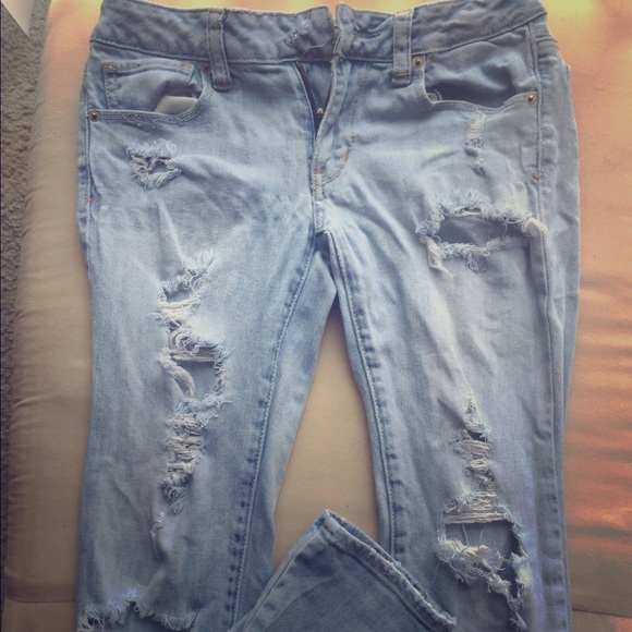 American eagle ripped jeans