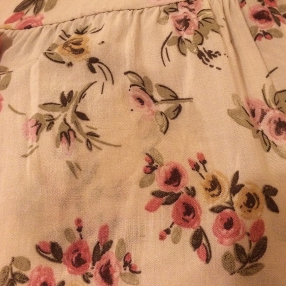 🚫SOLD🚫 beige floral jada - Picture 3 of 3