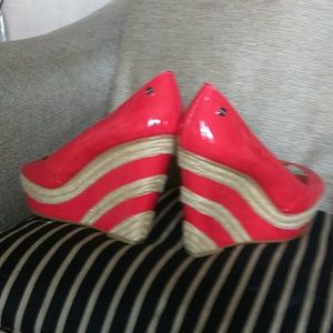 Gorgeous open toes wedges